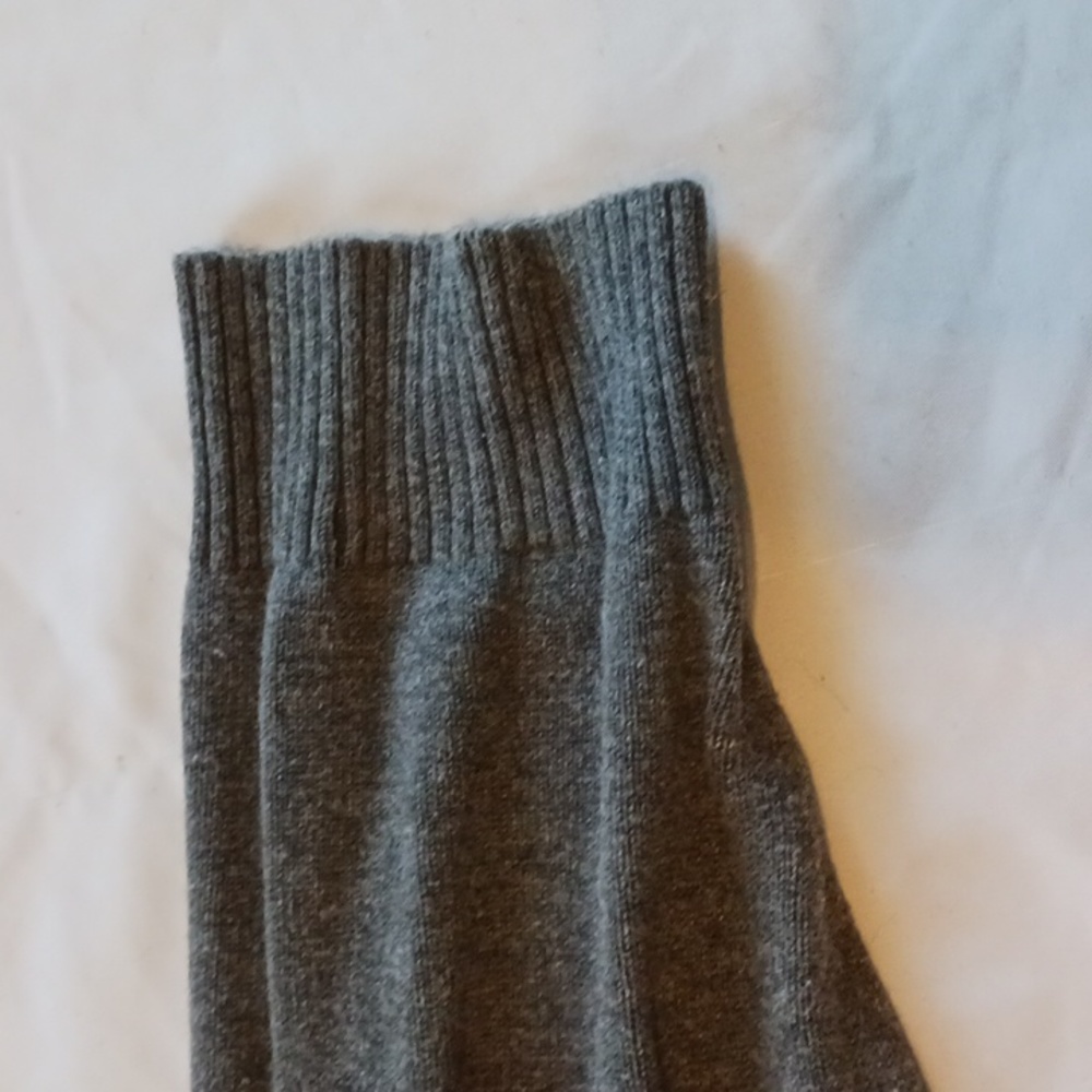 Sweater - Picture 5 of 8